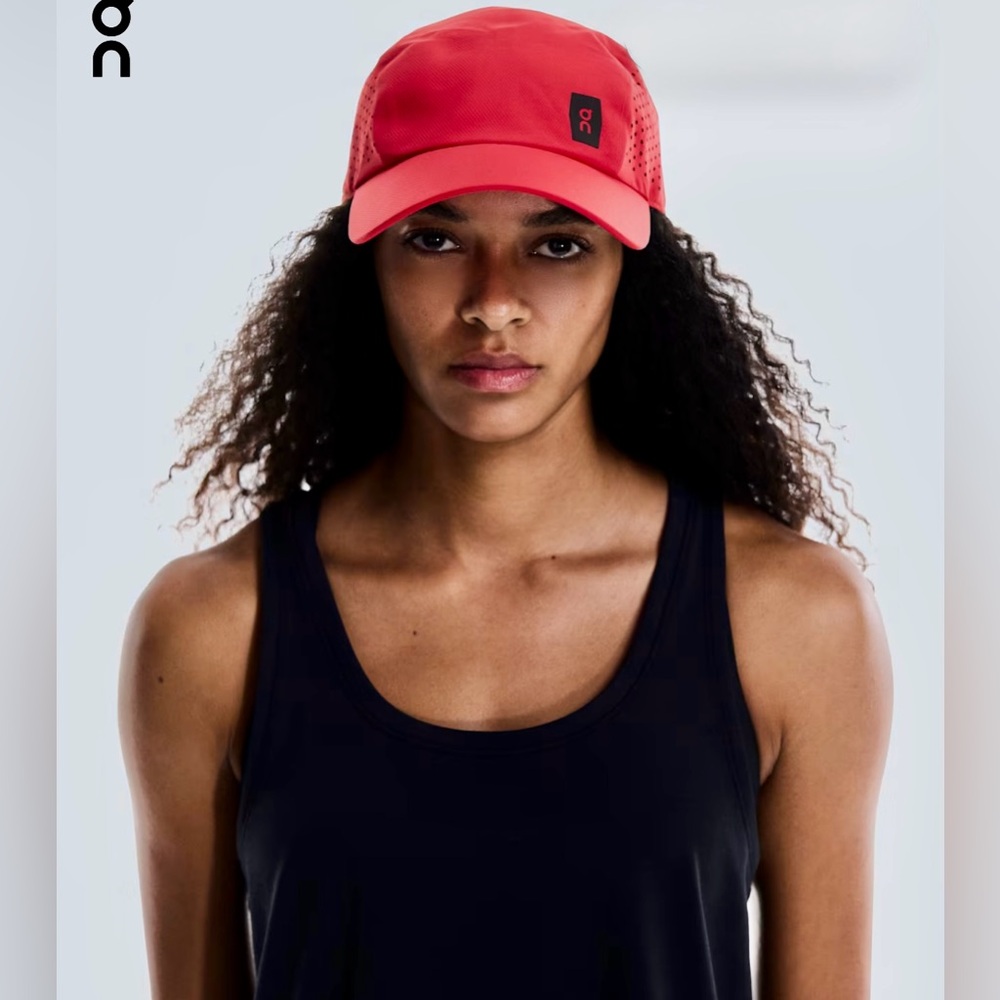 On Running Unisex Lightweight Cap Red